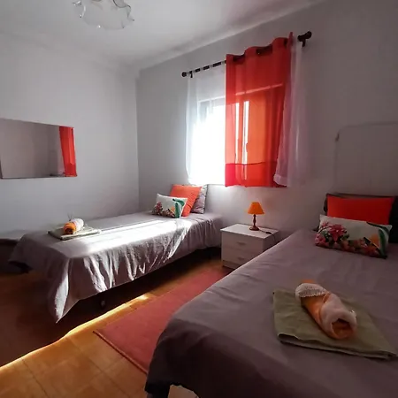 Проживание в семье Casa Marreiros Алжезур